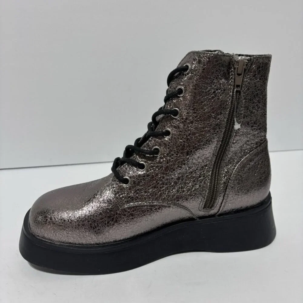 Steve Madden Big Kids’ Jinez Combat Boots, Girls’ Size 5 M